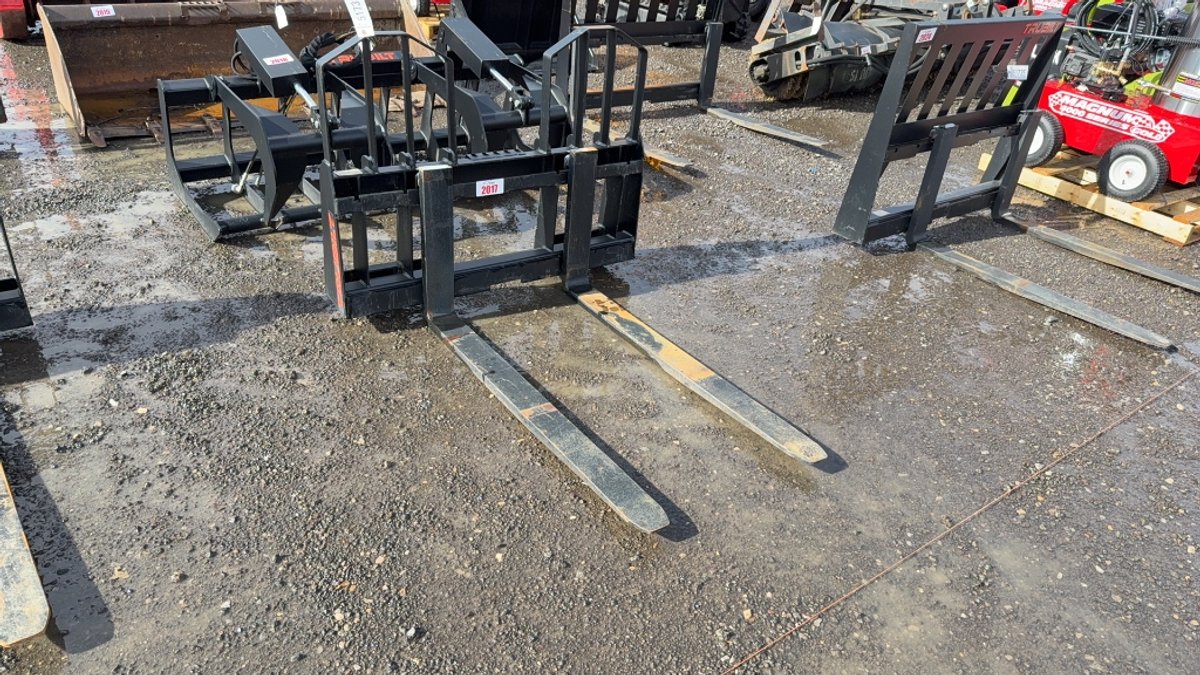 TRUBILT 48" SKID STEER PALLET FORKS