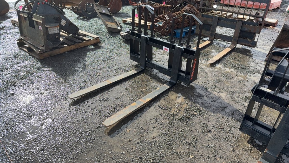 TRUBILT 48" SKID STEER PALLET FORKS