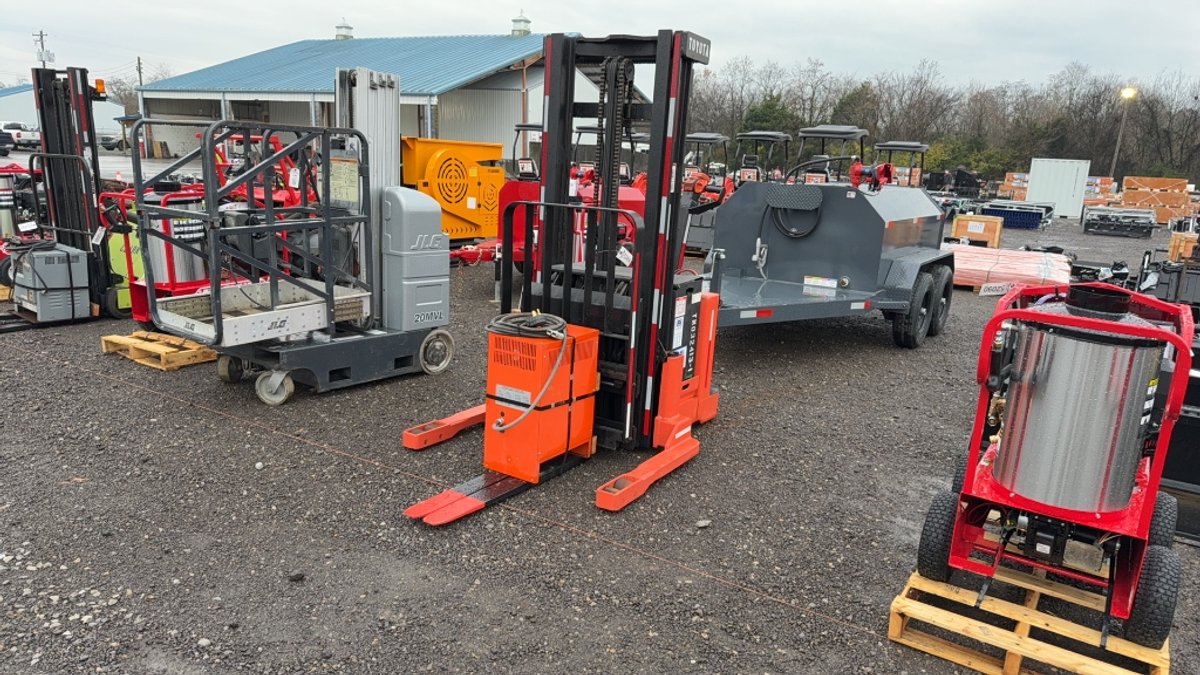 TOYOTA WALK BEHIND PALLET JACK