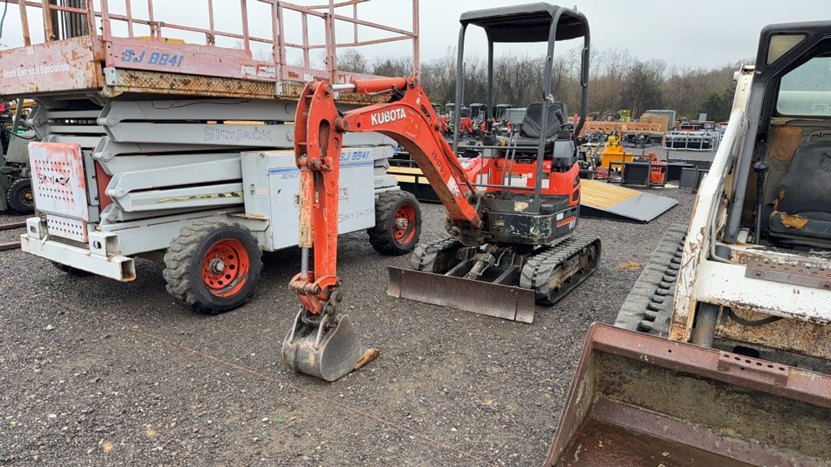 KUBOTA U17 EXCAVATOR