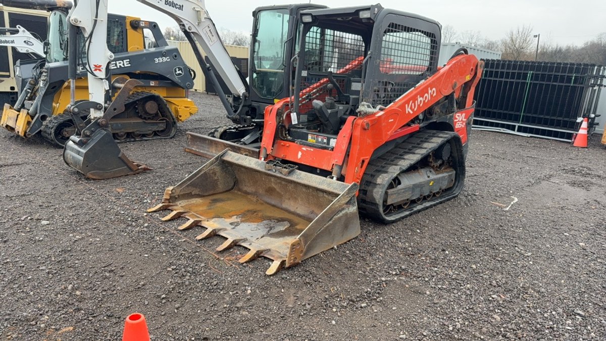 KUBOTA SVL 65-2 TRACK SKID STEER