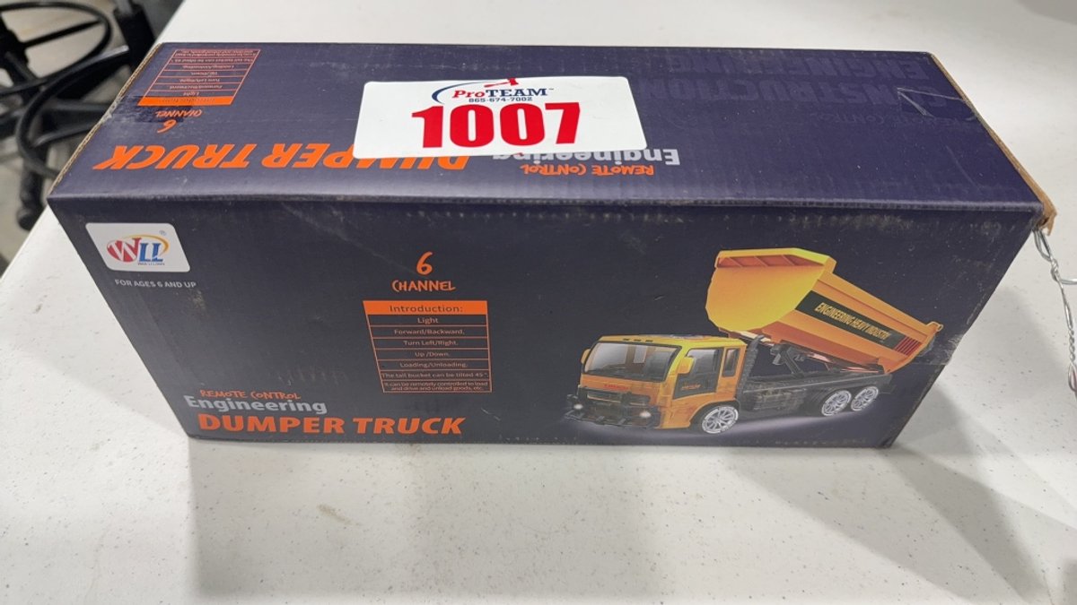 REMOTE CONTROL TOY DUMP TRUCK