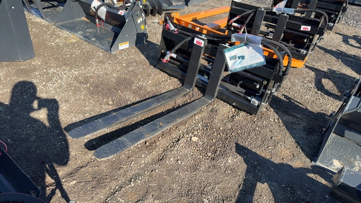 WOLVERINE 48" SKID STEER PALLET FORKS