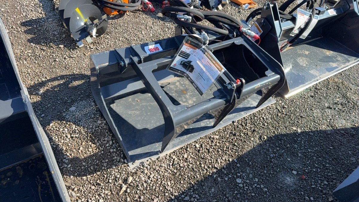WOLVERINE 44" DINGO GRAPPLE BUCKET
