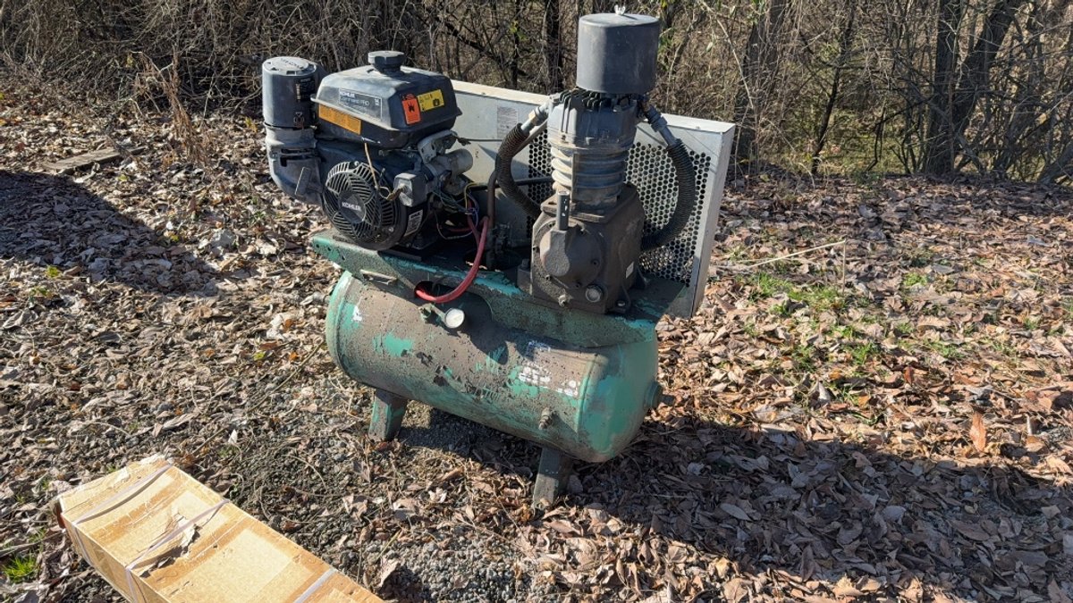 SPEEDAIRE AIR COMPRESSOR