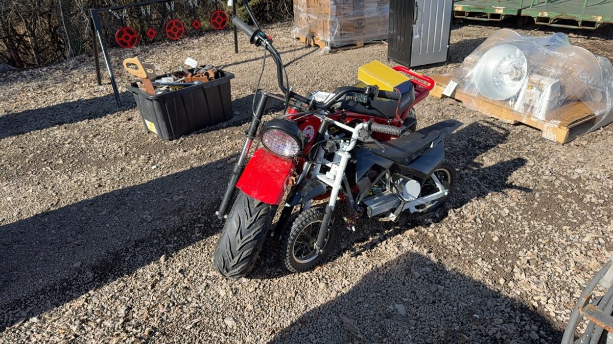 COLEMAN DIRT BIKE