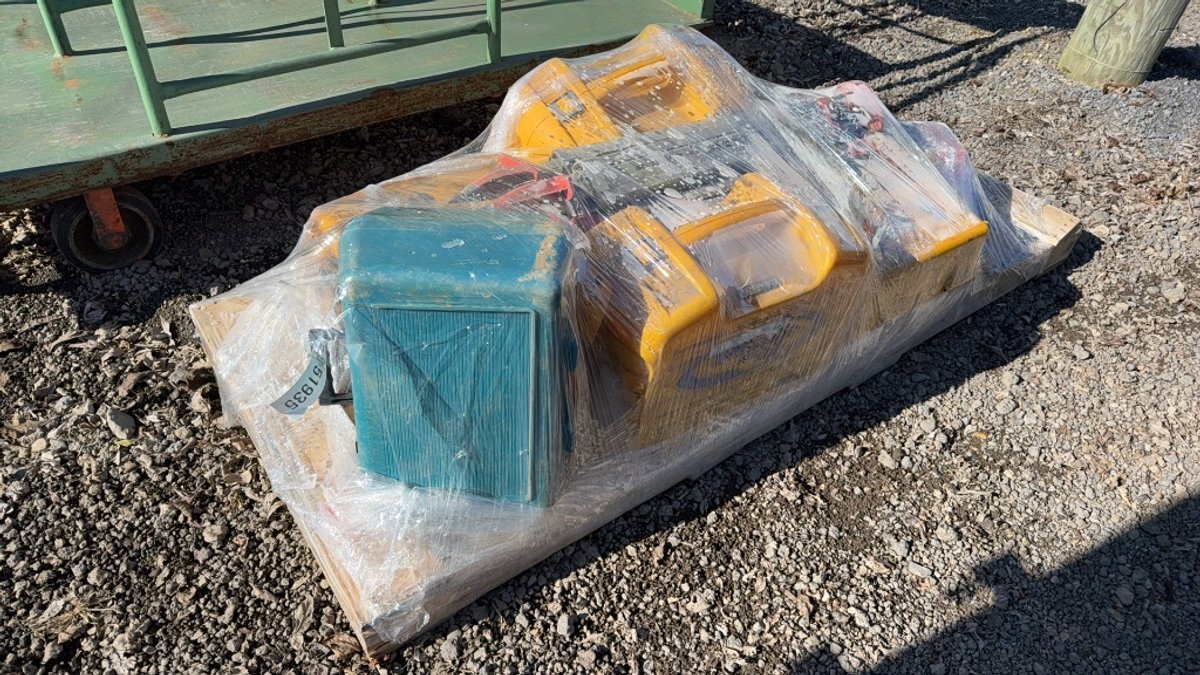 PALLET OF VARIOUS LASER TRANSITS