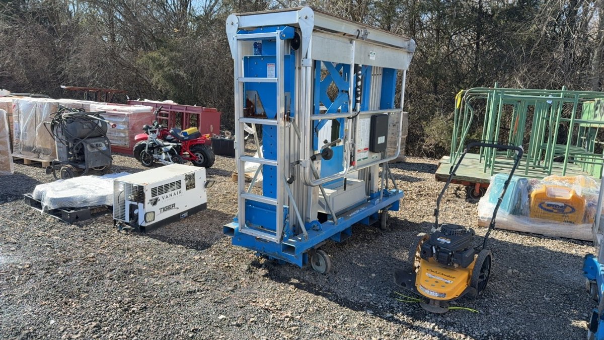 GENIE DPL-35S ELECTRIC MAN LIFT