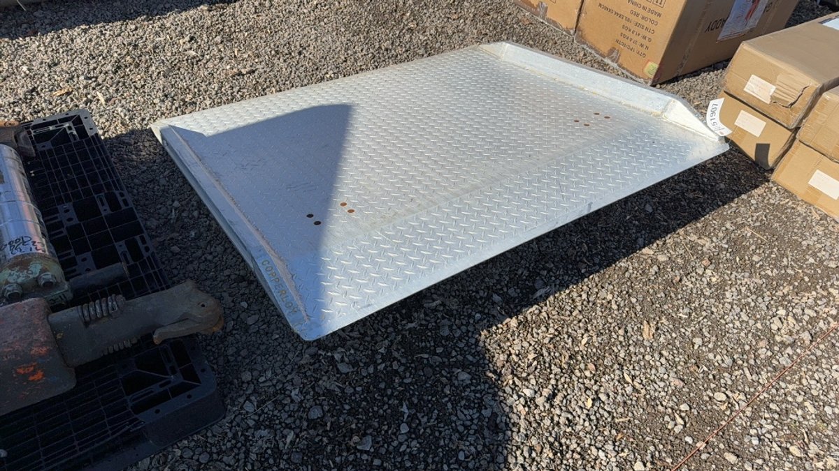 COPPEROY 55" X 48" HEAVY DUTY DOCK RAMP PLATE