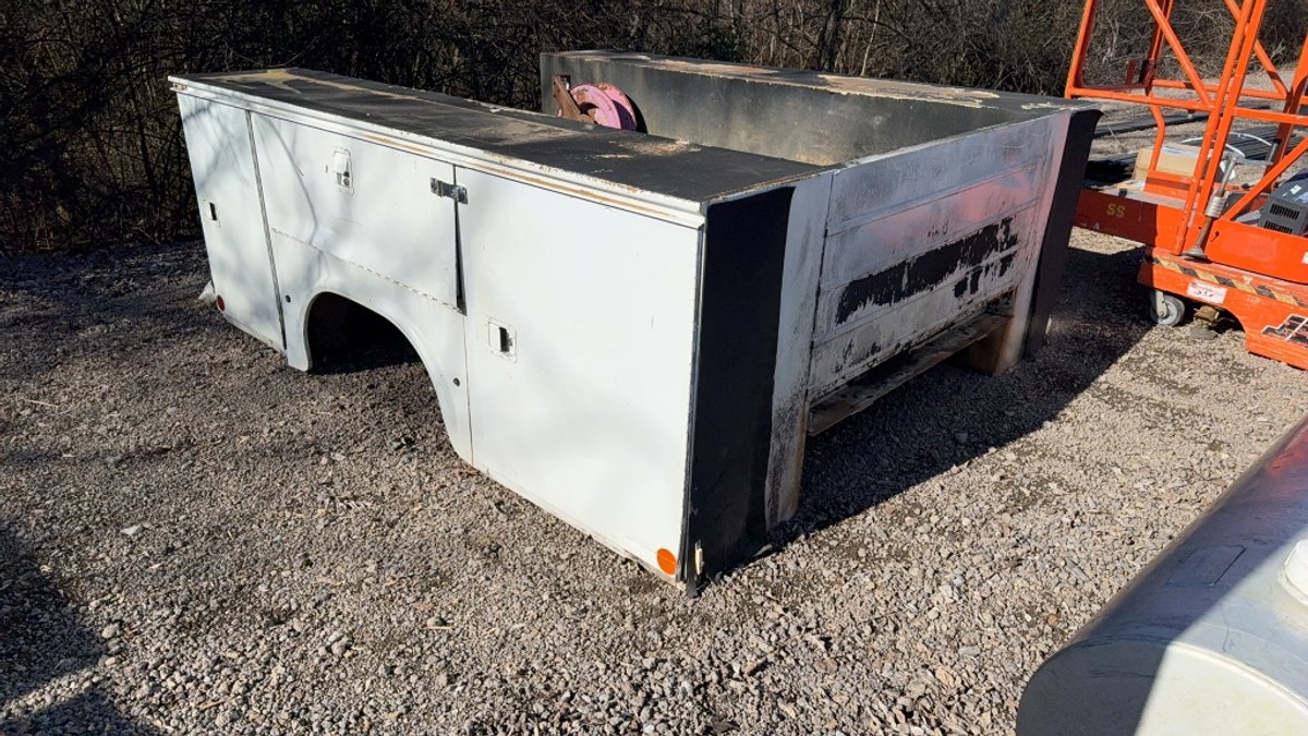 KNAPHEIDE 9' UTILITY BED