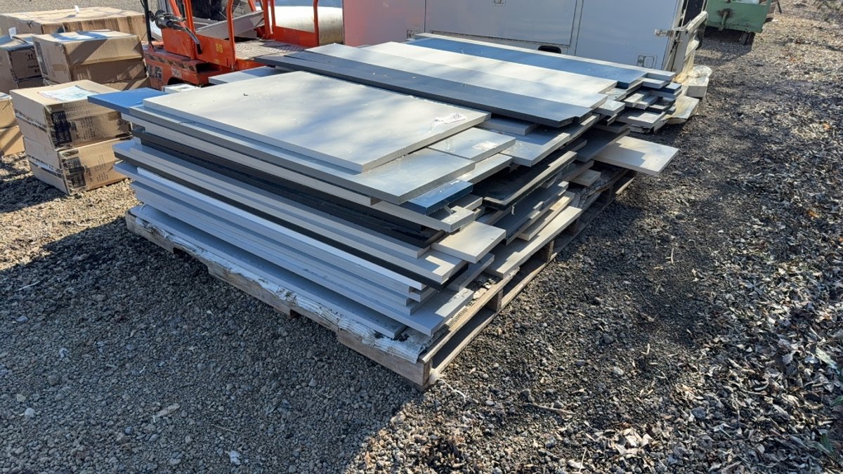PALLET OF VARIOUS SIZED 1" POLY PLASTIC SHEETS