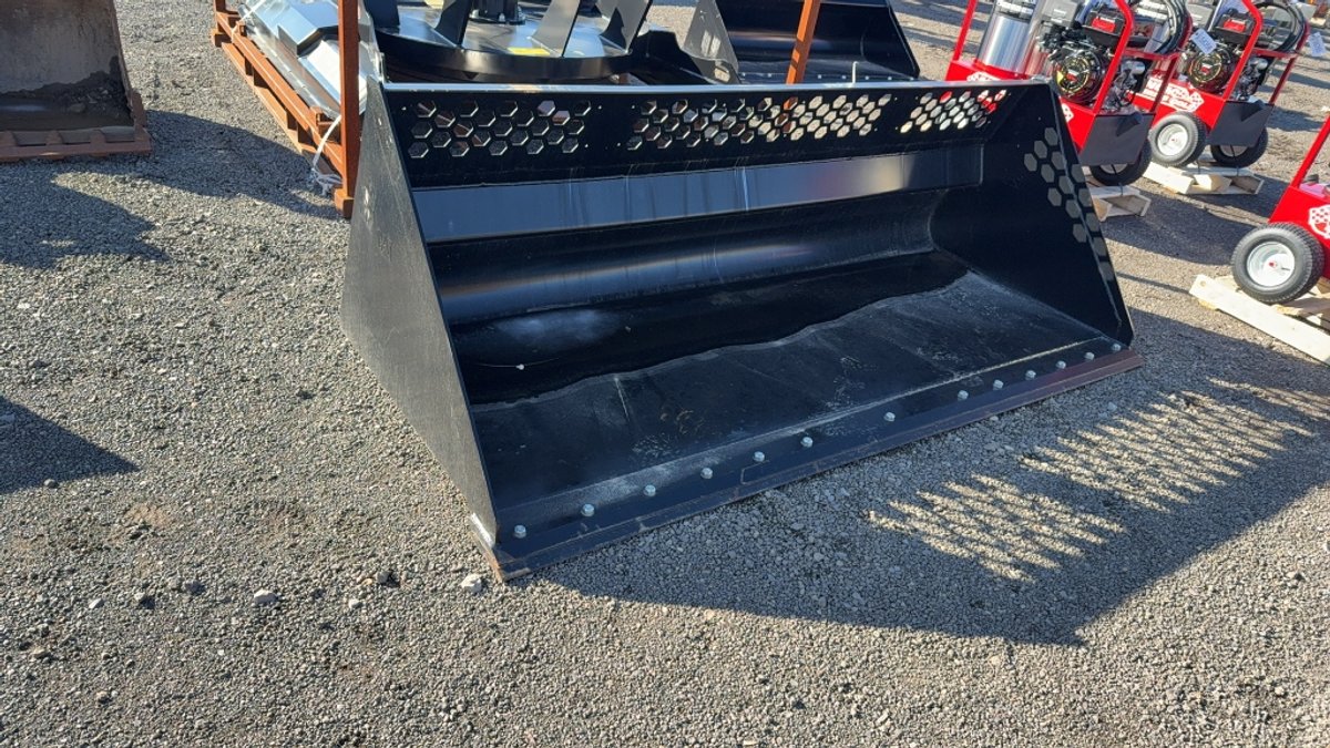 CAT 96" SKID STEER HIGH TOP SMOOTH BUCKET