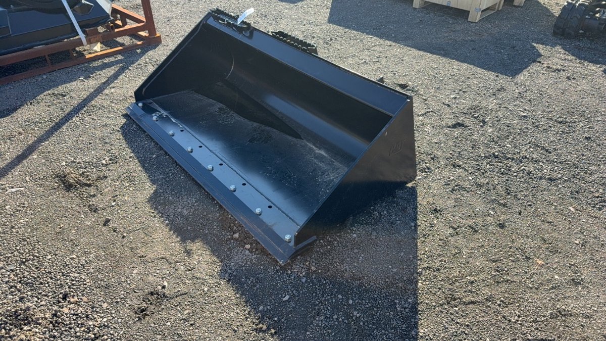 CAT 60" SKID STEER SMOOTH BUCKET