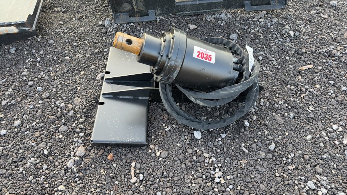 BLUE DIAMOND DINGO POST HOLE AUGER