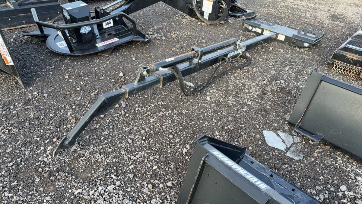 BLUE DIAMOND SKID STEER HYD TELESCOPING BOOM POLE