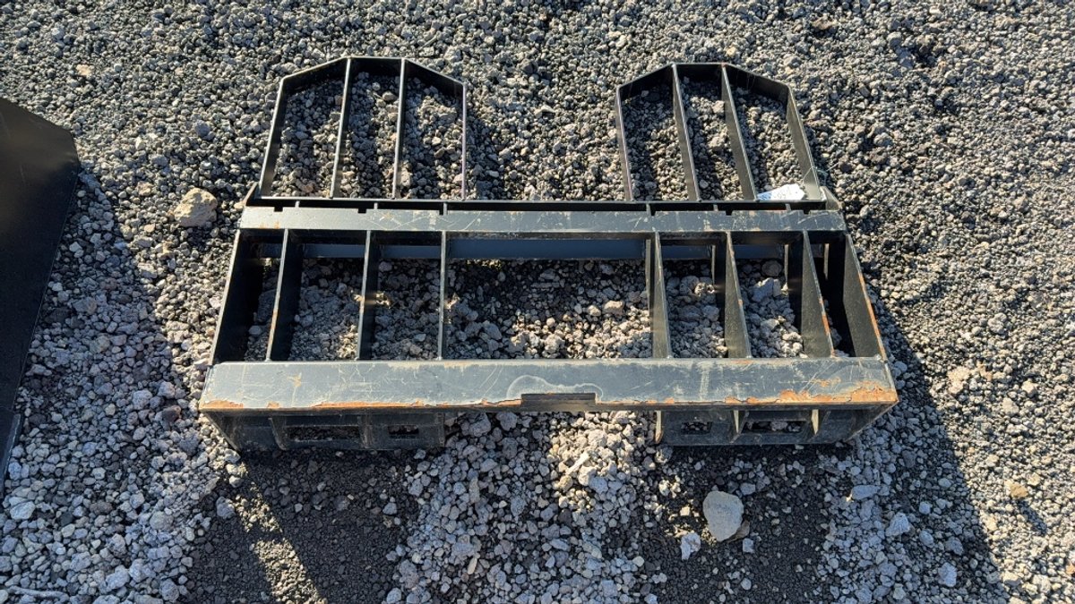 TRUBILT SKID STEER WALK THRU FORK FRAME