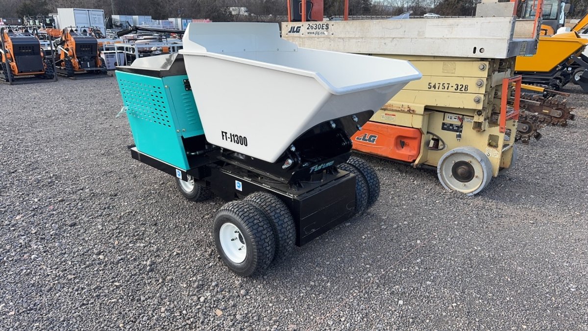 FUTURE FT-31300 MUD BUGGY W/ GAS ENGINE