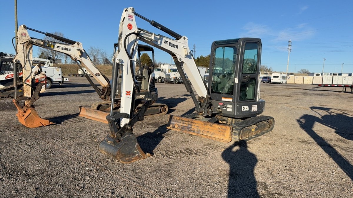 2017 BOBCAT E35 EXCAVATOR