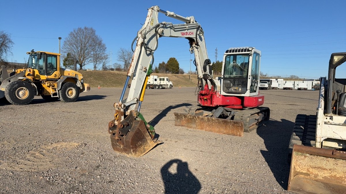 TAKEUCHI TB180FR EXCAVATOR