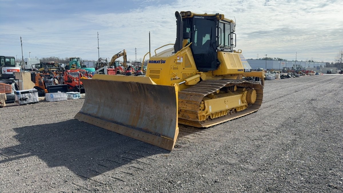 KOMATSU D61PX-24 DOZER