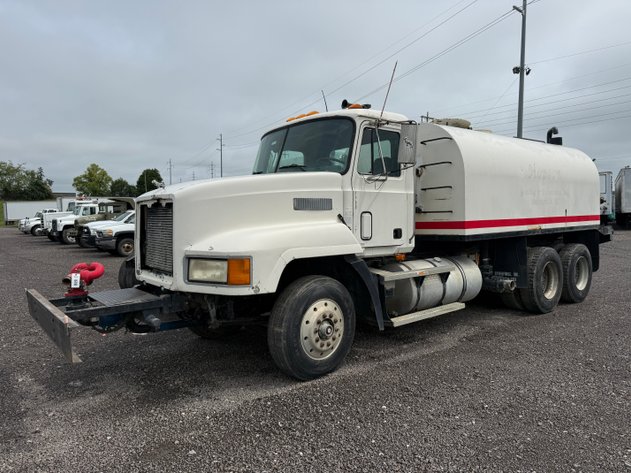Image for MACK TANDEM AXLE WATER TRUCK