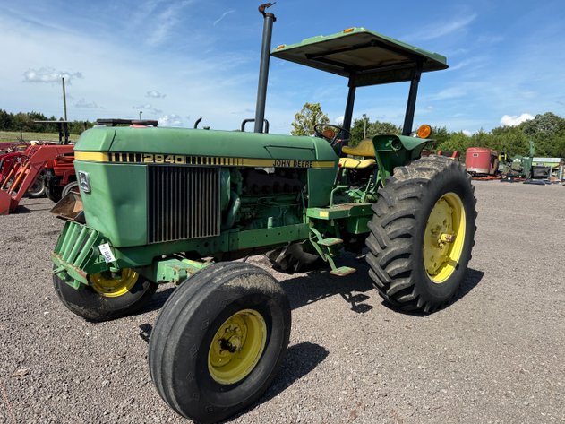 Image for JOHN DEERE 2940 TRACTOR