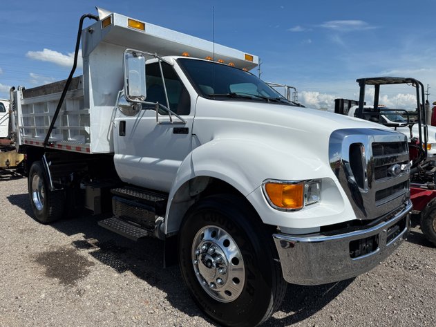 Image for 2013 FORD F750 DUMP TRUCK
