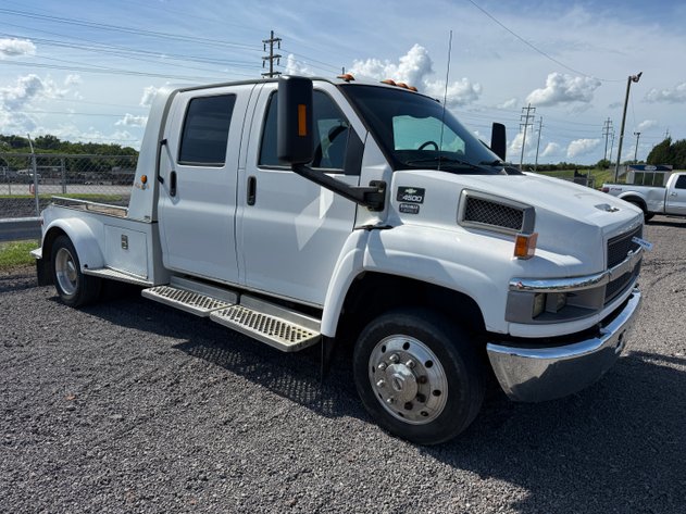 Image for 2006 CHEVY C4500 FLAT BED TRUCK