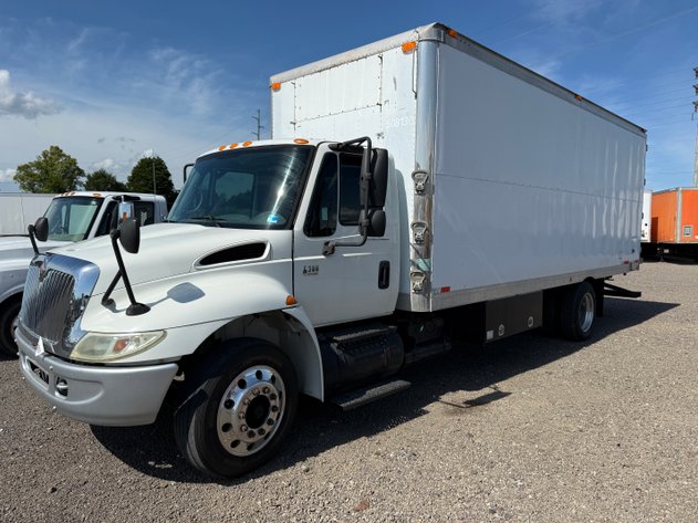 Image for 2003 INTERNATIONAL 4300 SINGLE AXLE BOW TRUCK