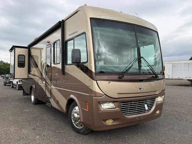Image for 2007 FLEETWOOD SOUTHWIND 32' MOTOR HOME
