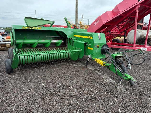 Image for JOHN DEERE 348 SQUARE BALER