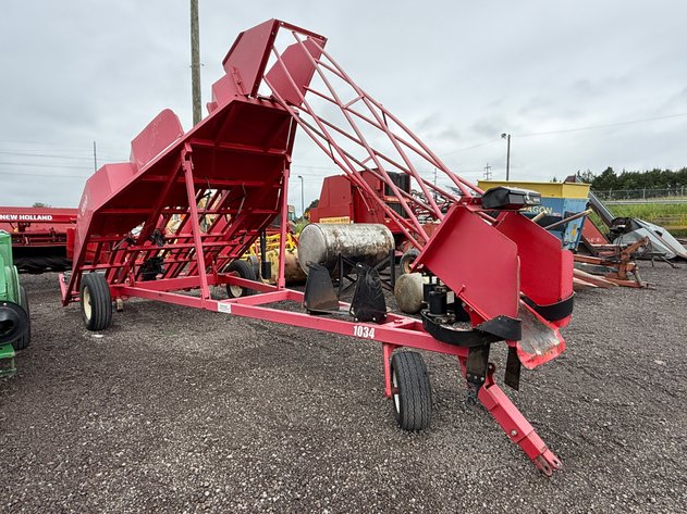 Image for KUHNS 1034 10 BALE ACCUMULATOR
