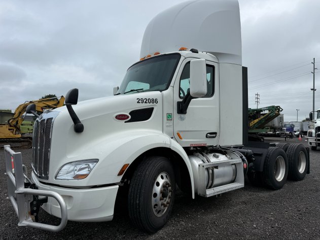 Image for 2019 PETERBILT TANDEM AXLE ROAD TRACTOR