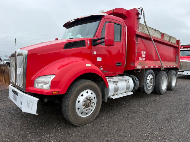 Image for 2015 KENWORTH T880 TRI AXLE DUMP TRUCK