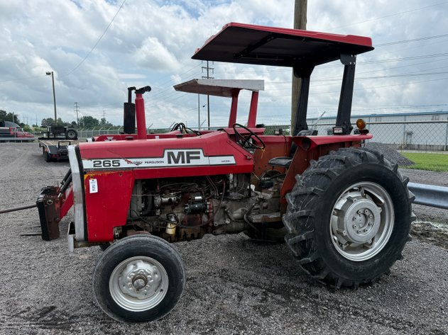 Image for MASSEY FERGUSON 265 TRACTOR