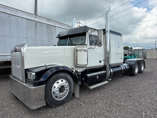 Image for WESTERN STAR TANDEM AXLE ROAD TRACTOR