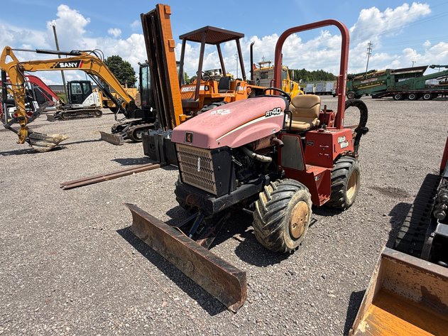 Image for 2007 DITCH WITCH TR40 TRENCHER