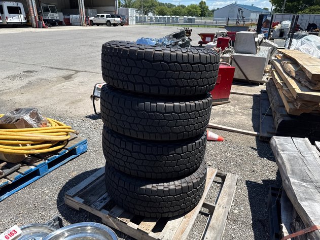 Image for QTY (4) COOPER DISCOVER PT3XLT 295/ 70 R18 TIRES