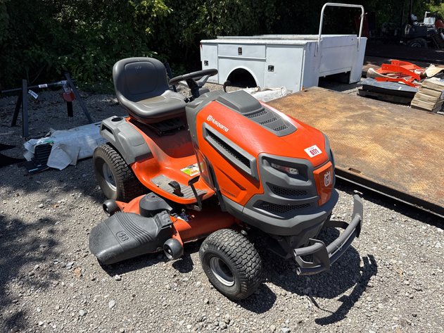 Image for HUSQVARNA YTH24K480 RIDING MOWER