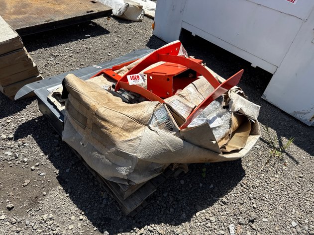 Image for PALLET OF MISC KUBOTA PARTS