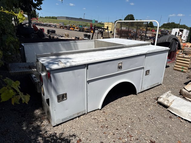 Image for WARNER 9' SERVICE BED