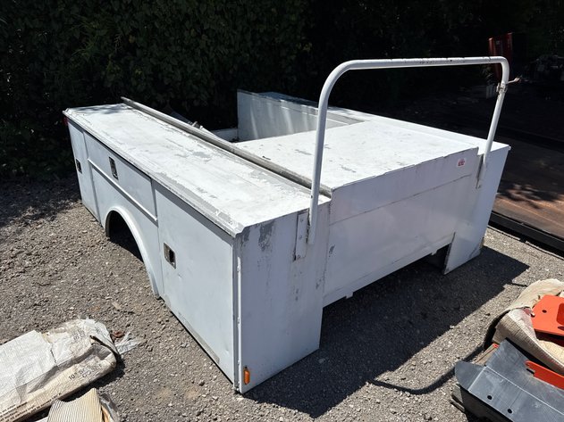 Image for WARNER 9' SERVICE BED