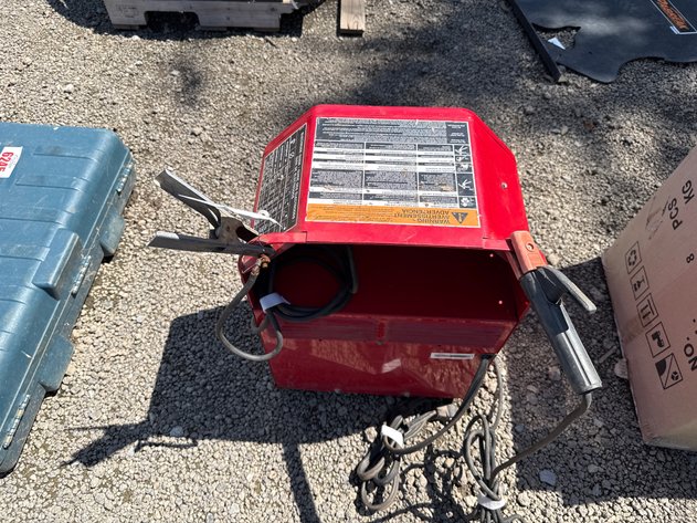 Image for LINCOLN ELECTRIC WELDER