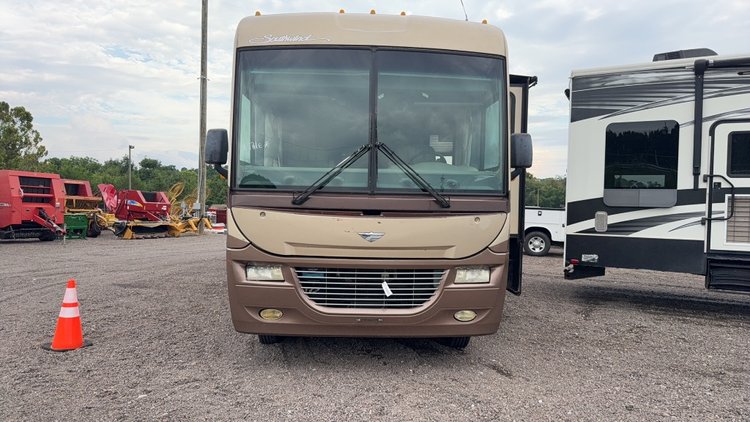 Image for 2007 FLEETWOOD SOUTHWIND 32' MOTOR HOME