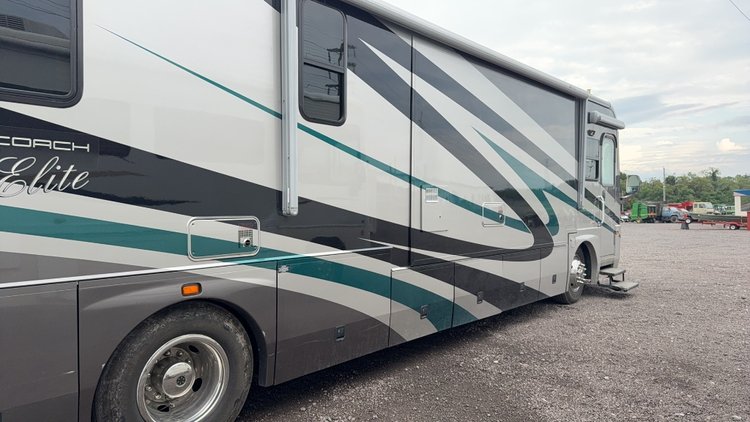 Image for 2003 COACHMAN 40' SPORTS COACH ELITE MOTOR HOME