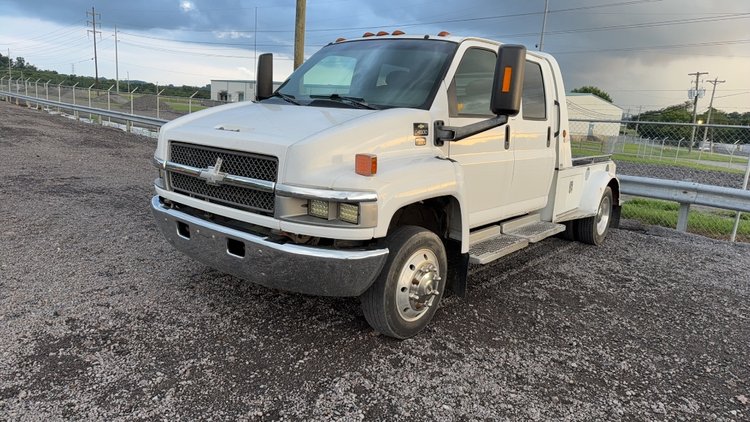 Image for 2006 CHEVY C4500 FLAT BED TRUCK