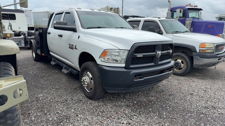 Image for 2018 RAM 3500 FLATBED TRUCK