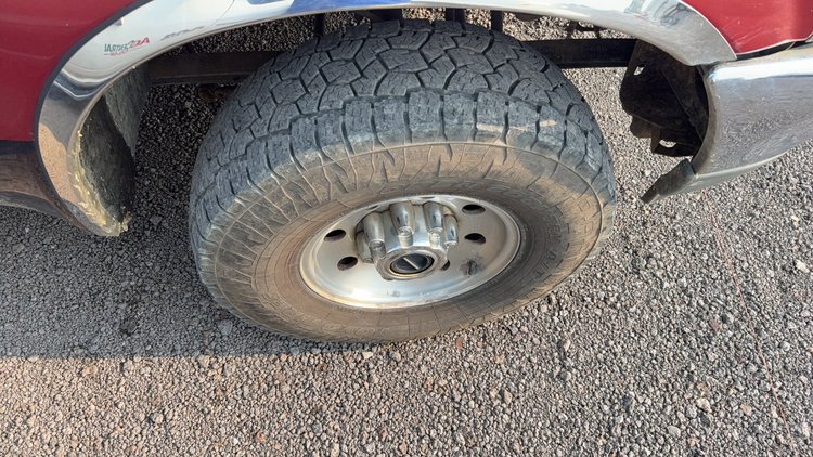 Image for 2001 FORD F250 FLAT BED TRUCK