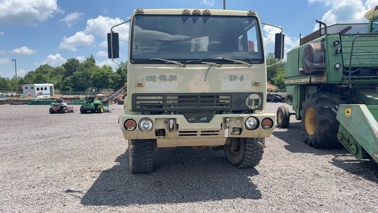 Image for 1995 LMTV M-1078 SINGLE AXLE SILAGE TRUCK
