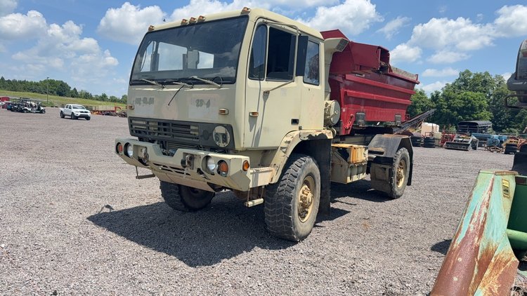 Image for 1995 LMTV M-1078 SINGLE AXLE SILAGE TRUCK